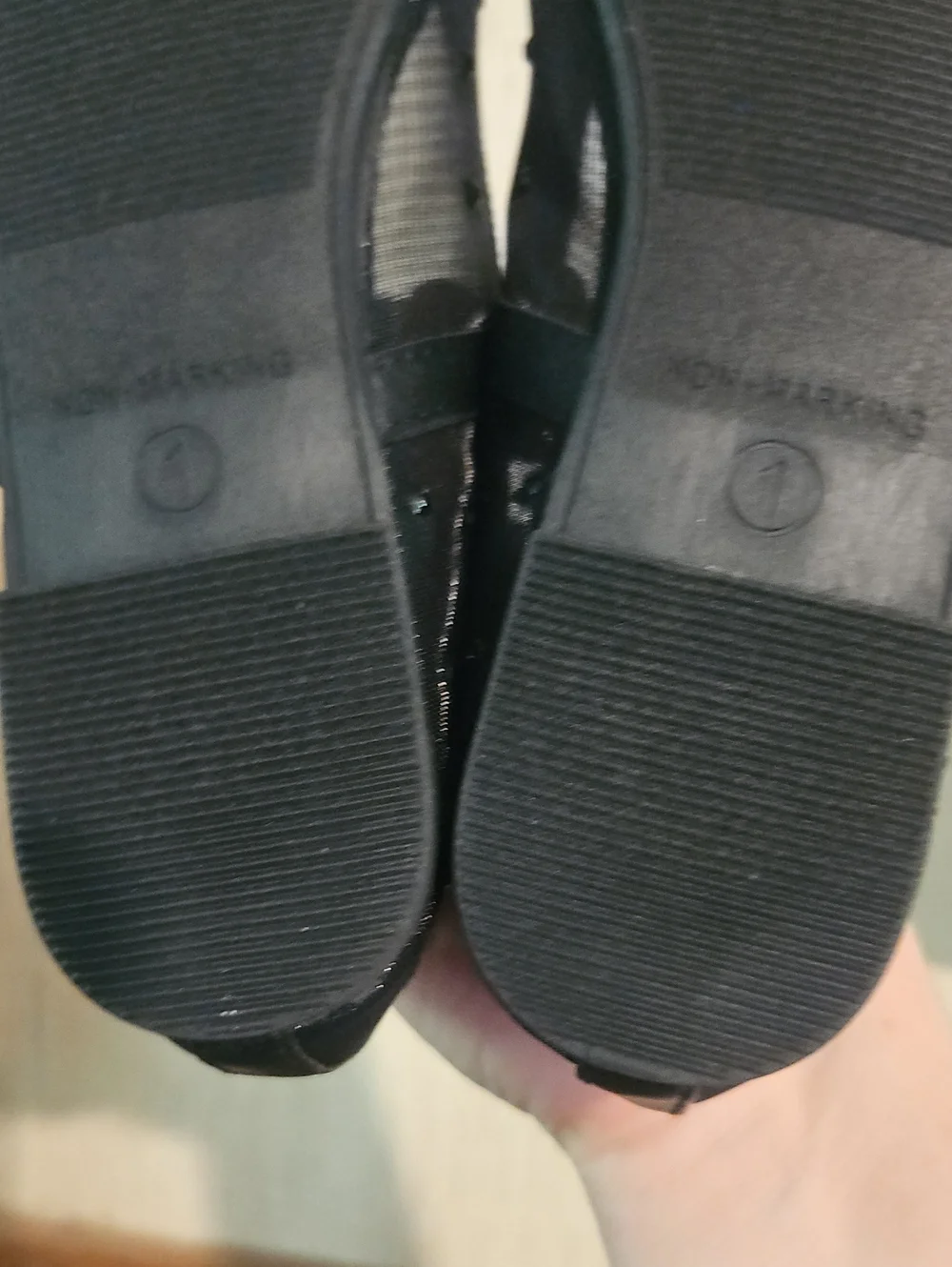 ART CLASS GIRLS SYBIL BLACK FLATS: NEW IN BOX: SIZE 1